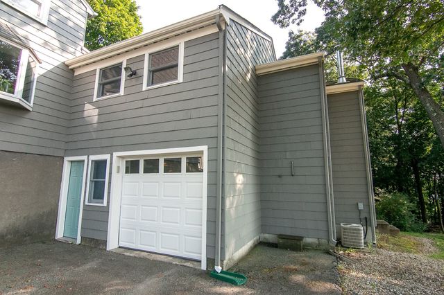 6 Wildwood Lane B, Stoneham, MA 02180