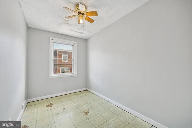 5233 N MASCHER ST, Philadelphia, PA 19120