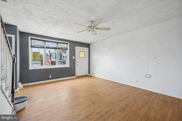 5233 N MASCHER ST, Philadelphia, PA 19120