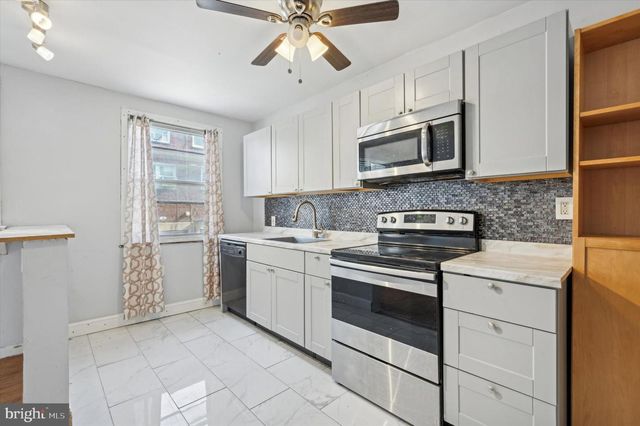 5233 N MASCHER ST, Philadelphia, PA 19120