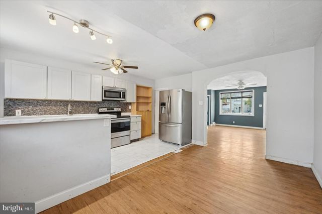 5233 N MASCHER ST, Philadelphia, PA 19120