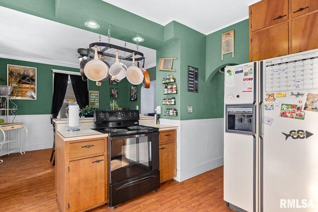 1298 CAMPBELL Avenue, Galesburg, IL 61401