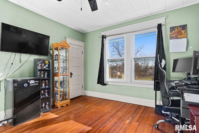 1298 CAMPBELL Avenue, Galesburg, IL 61401