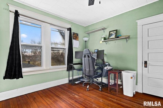 1298 CAMPBELL Avenue, Galesburg, IL 61401