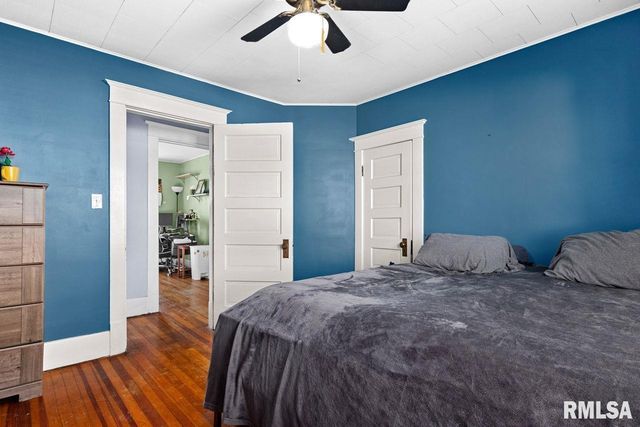 1298 CAMPBELL Avenue, Galesburg, IL 61401