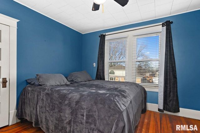 1298 CAMPBELL Avenue, Galesburg, IL 61401