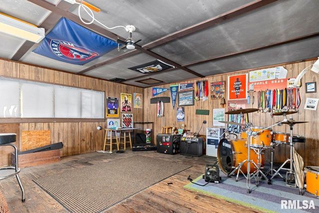 1298 CAMPBELL Avenue, Galesburg, IL 61401