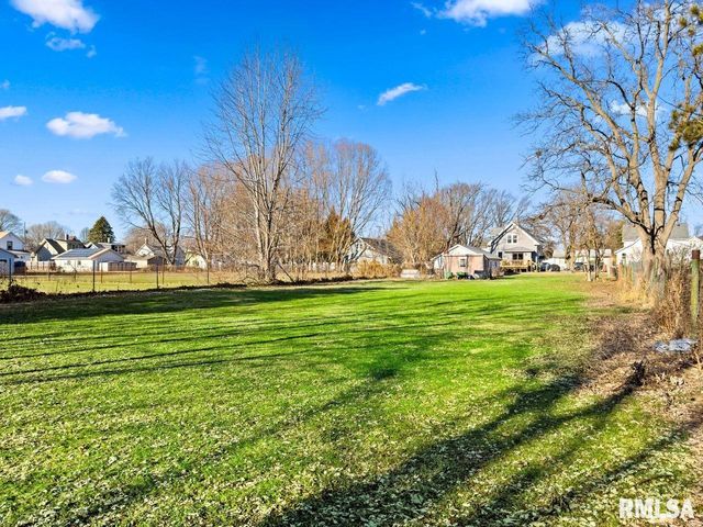 1298 CAMPBELL Avenue, Galesburg, IL 61401