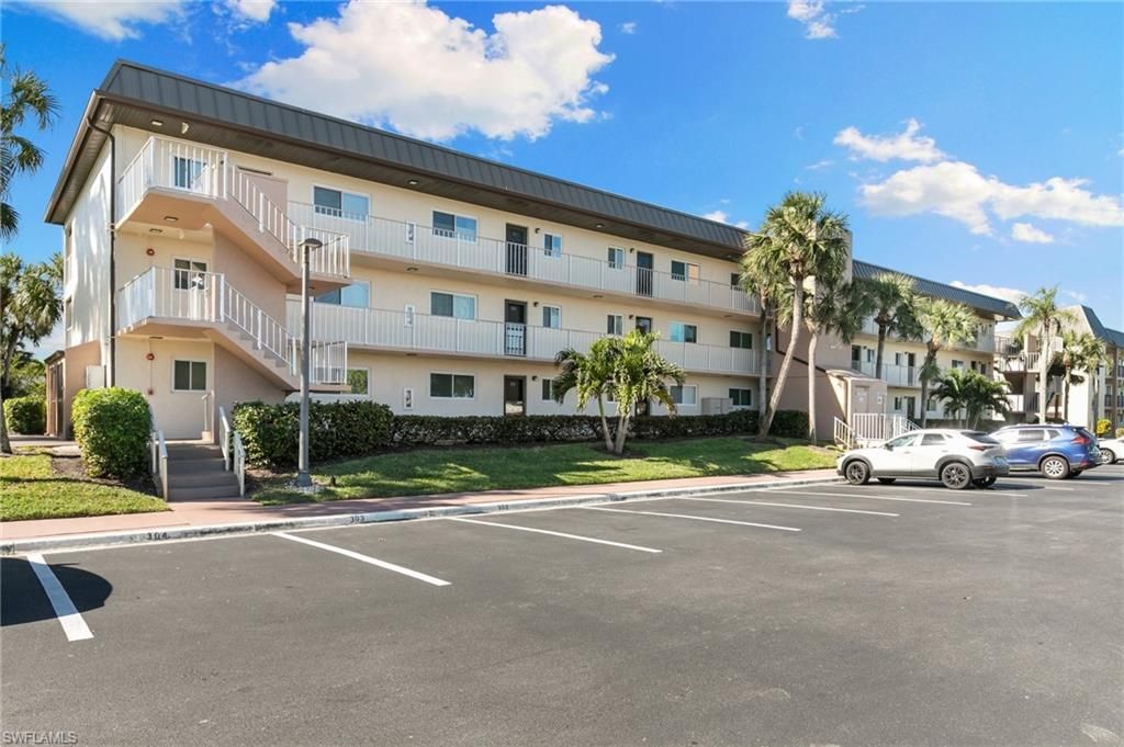 1024 Manatee RD C303, NAPLES, FL 34114 — photo 4