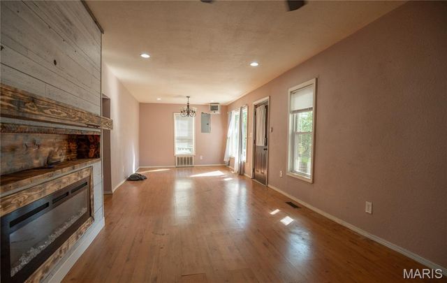 325 County Road 467, Poplar Bluff, MO 63901