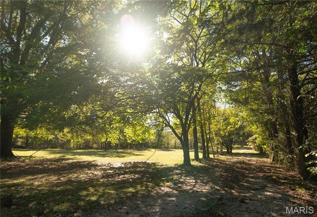 325 County Road 467, Poplar Bluff, MO 63901