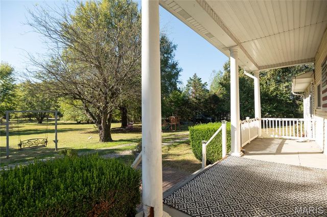 325 County Road 467, Poplar Bluff, MO 63901