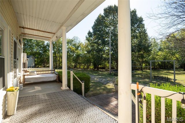 325 County Road 467, Poplar Bluff, MO 63901