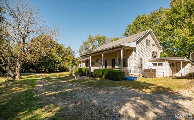 325 County Road 467, Poplar Bluff, MO 63901