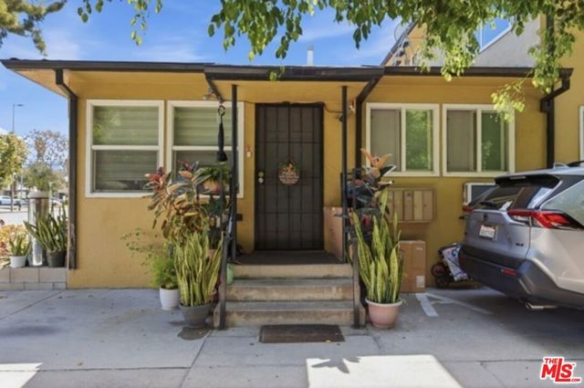 1340 E Broadway C, Glendale, CA 91205