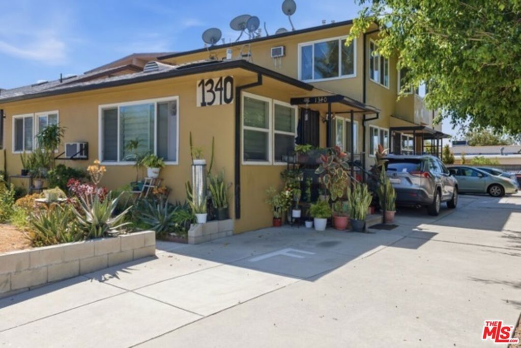 1340 E Broadway C, Glendale, CA 91205