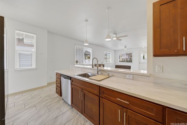 460 Kamaaha Avenue 5, Kapolei, HI 96707