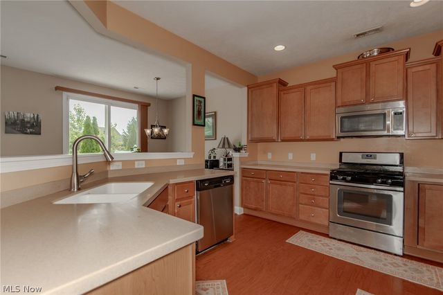 9237 Unionville Drive, North Ridgeville, OH 44039