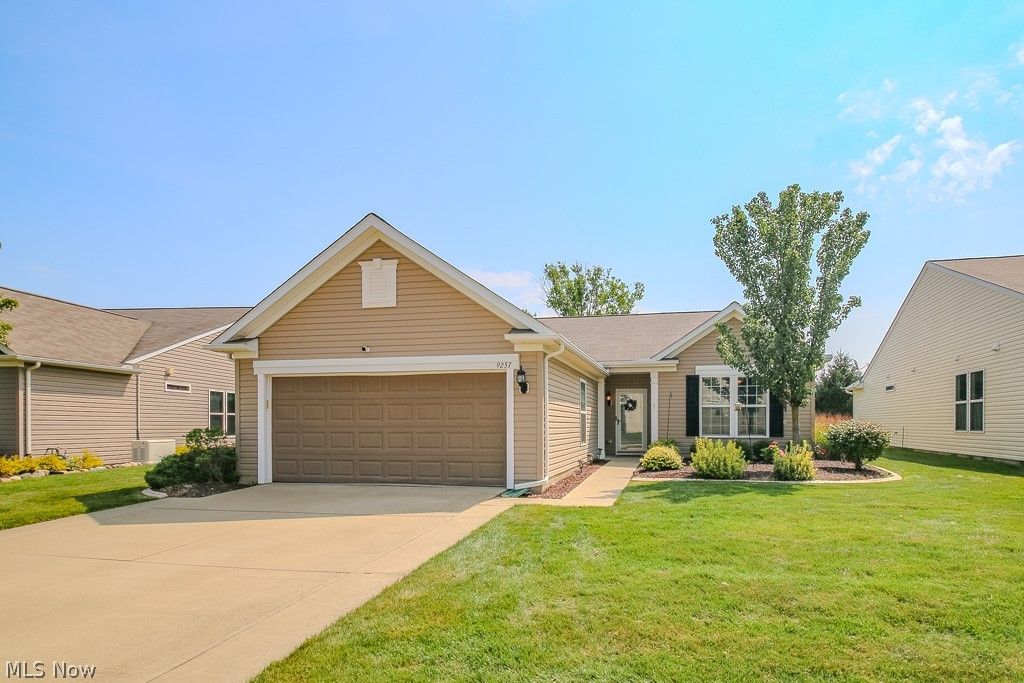 9237 Unionville Drive, North Ridgeville, OH 44039