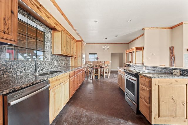 686 FM 11, Grand Falls, TX 79742