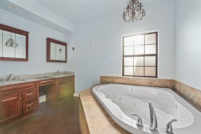 686 FM 11, Grand Falls, TX 79742