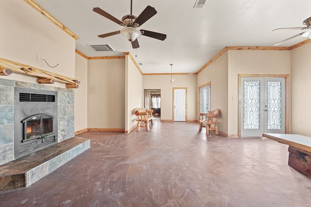 686 FM 11, Grand Falls, TX 79742