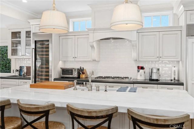 2431 Bayshore, Newport Beach, CA 92663