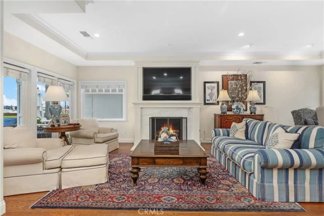 2431 Bayshore, Newport Beach, CA 92663