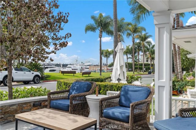 2431 Bayshore, Newport Beach, CA 92663