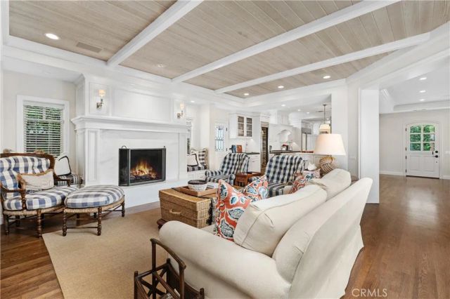 2431 Bayshore, Newport Beach, CA 92663