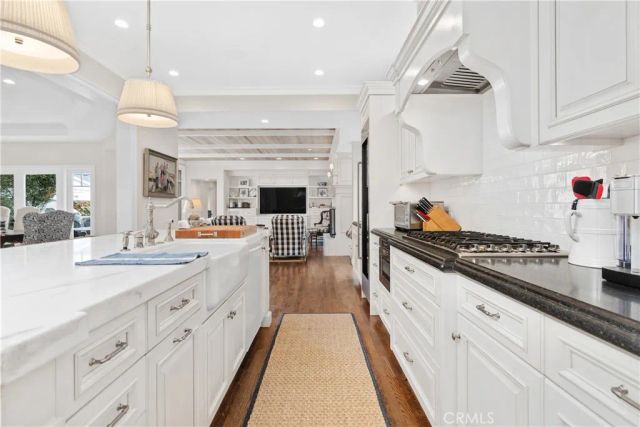 2431 Bayshore, Newport Beach, CA 92663