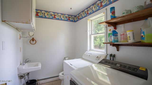 1042 Co Rte 22, Ghent, NY 12075