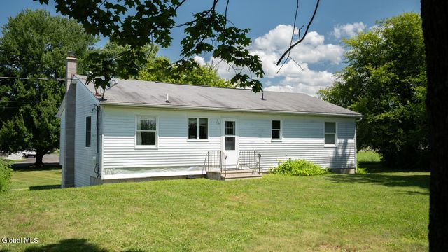1042 Co Rte 22, Ghent, NY 12075