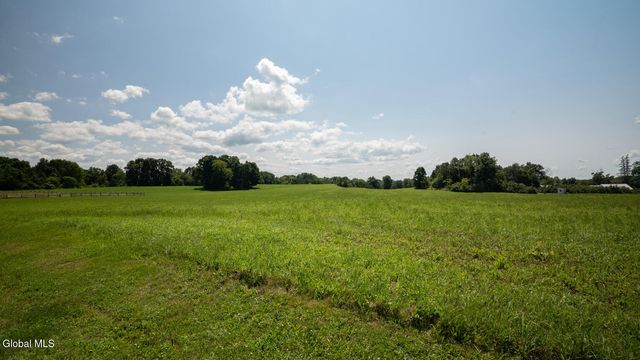 1042 Co Rte 22, Ghent, NY 12075