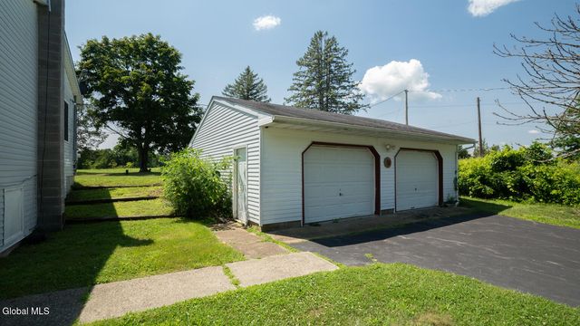 1042 Co Rte 22, Ghent, NY 12075