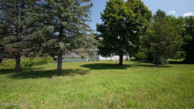 1042 Co Rte 22, Ghent, NY 12075