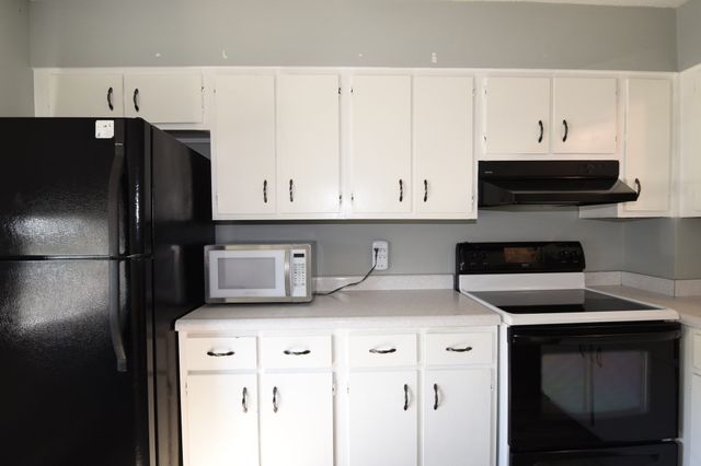 41 Foundry St 11-3, Easton, MA 02375