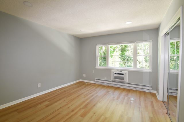 41 Foundry St 11-3, Easton, MA 02375