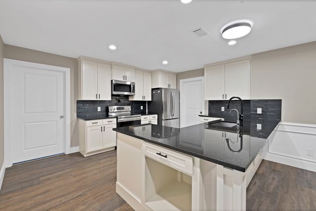 752 Moore Road, Mansfield, TX 76063