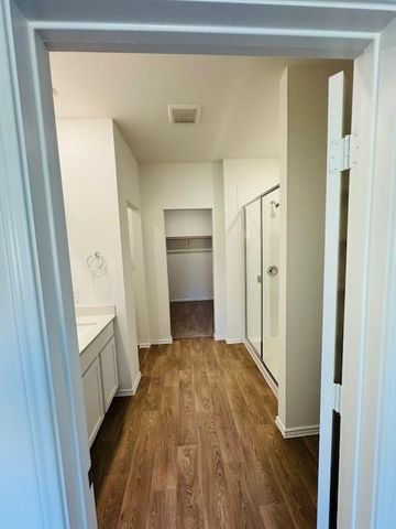 12205 Douglas Fir CIR, Mustang Ridge, TX 78610