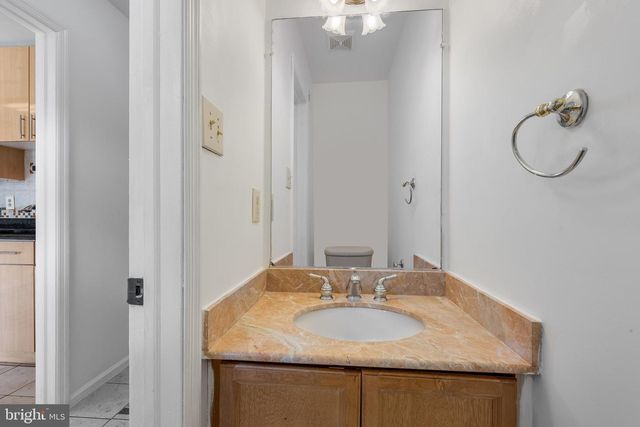 13240 GRAND JUNCTION DR, Fairfax, VA 22033