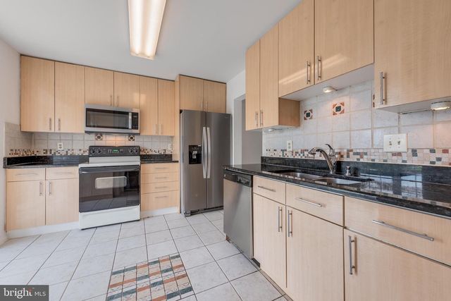 13240 GRAND JUNCTION DR, Fairfax, VA 22033