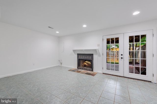 13240 GRAND JUNCTION DR, Fairfax, VA 22033