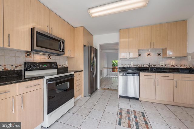13240 GRAND JUNCTION DR, Fairfax, VA 22033