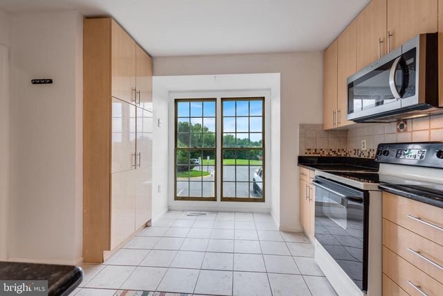 13240 GRAND JUNCTION DR, Fairfax, VA 22033