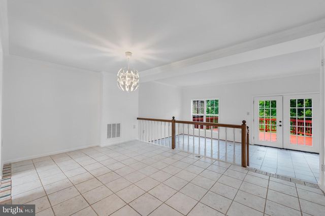 13240 GRAND JUNCTION DR, Fairfax, VA 22033