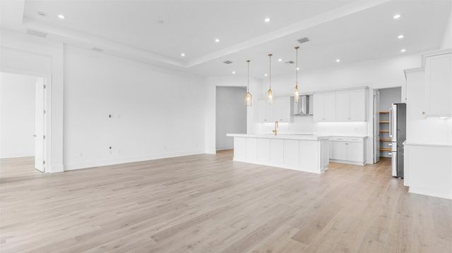 8243 SW VALSOVANO WAY, Port St Lucie, FL 34987