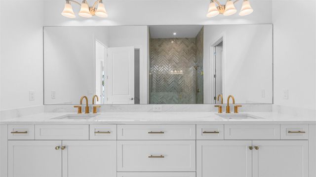 8243 SW VALSOVANO WAY, Port St Lucie, FL 34987