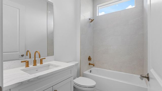 8243 SW VALSOVANO WAY, Port St Lucie, FL 34987