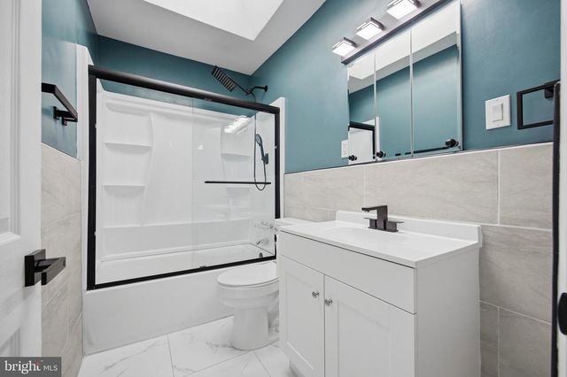 7043 RADBOURNE RD, Upper Darby, PA 19082